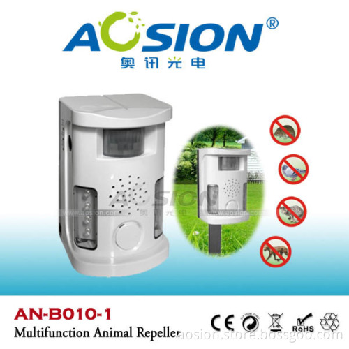 Outdoor Multifunctional Ultrasonic Cats Repeller with PIR